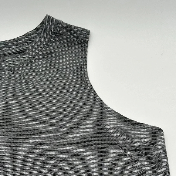 Athletic Works Knit Tank Top Women's XL 16-18 Gray Black Striped Sleeveless - Picture 3 of 8